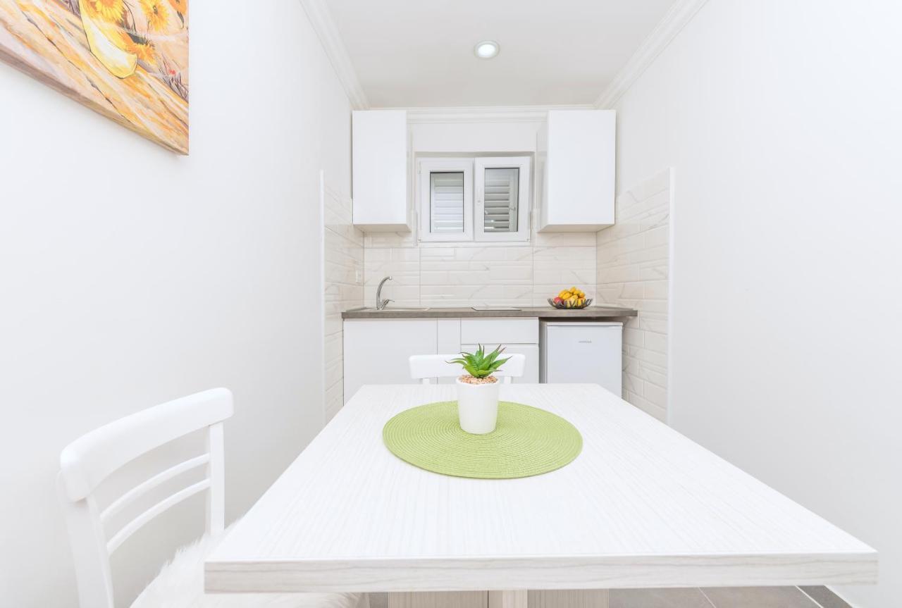 Apartments Petrusic マカルスカ エクステリア 写真