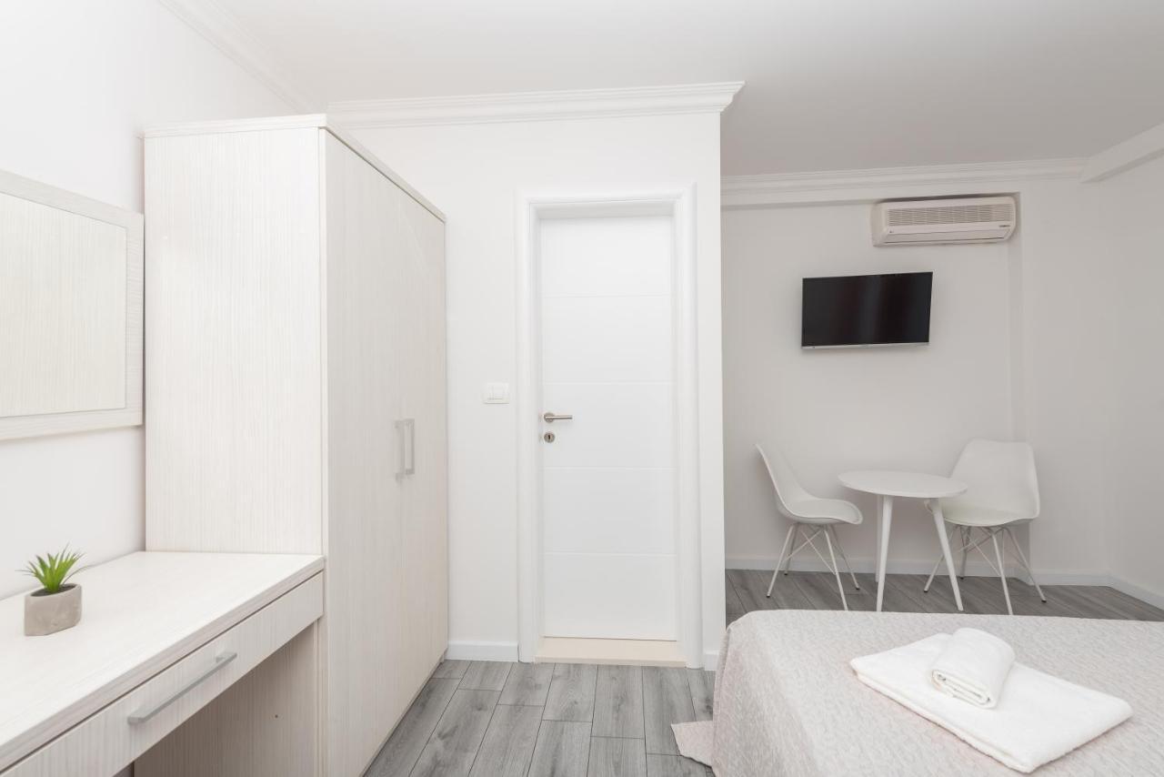 Apartments Petrusic マカルスカ エクステリア 写真
