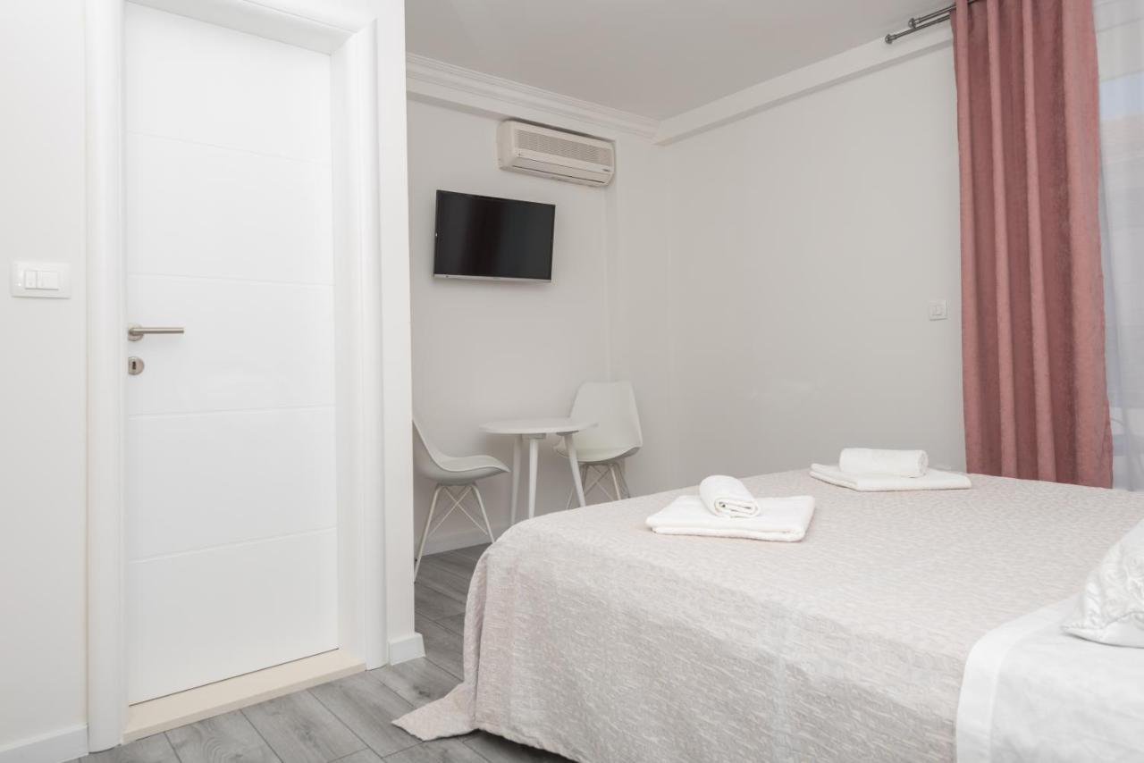 Apartments Petrusic マカルスカ エクステリア 写真