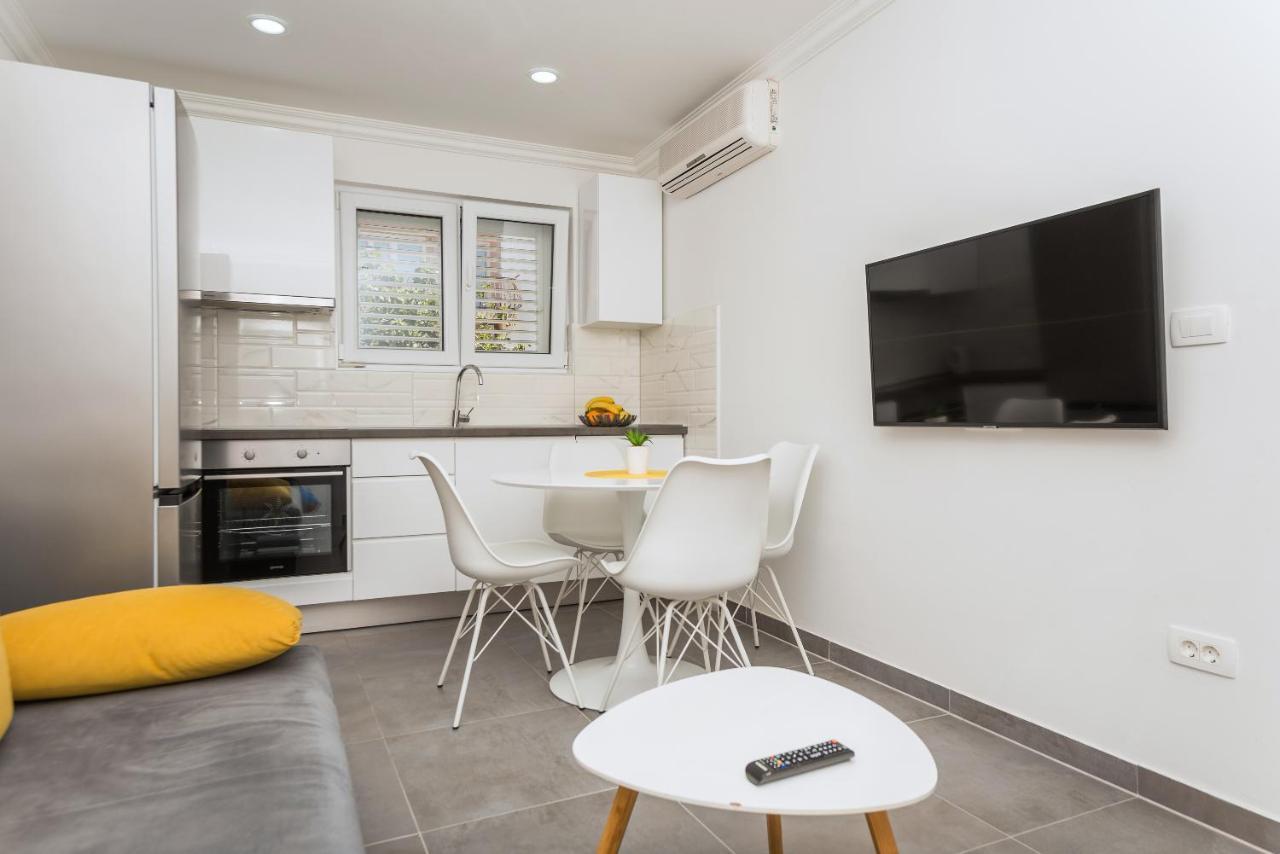 Apartments Petrusic マカルスカ エクステリア 写真